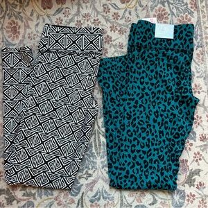 PINK Victoria's Secret Black and White Geometric & Teal Leopard Leggings